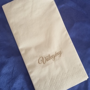 Egyedi , személyre szabható feliratos esküvői szalvéta , ültetőkártya - esküvő - meghívó & kártya - ültetési rend - Meska.hu