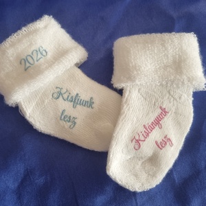 Egyedi tervezésű, cuki baba neme bejelentő zokni , Baba - mama, Babaemlékek, Bababejelentők, Mindenmás, MESKA