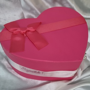 Örök csokis virágbox Ferreroval - Valentin napig még odaér :) - otthon & életmód - virágdekoráció - virágok - virágbox - Meska.hu