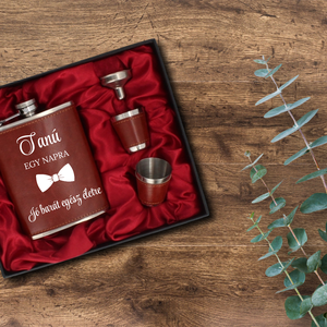 Tanú EGY NAPRA bőr hatású laposüveg szett , flaska szett tanú felk�rő - Meska.hu