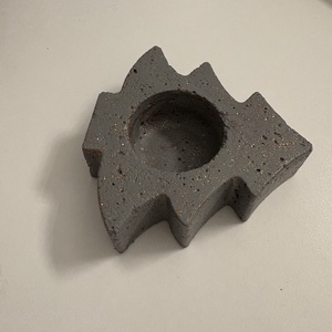 Fenyőfa formájú beton mécsestartó - otthon & életmód - gyertya, illat, aroma - mécses és mécsestartó - Meska.hu