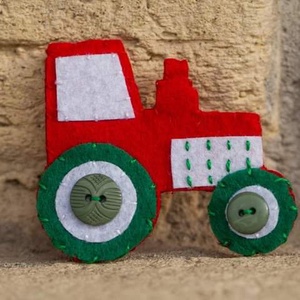 Traktor kokárda - Meska.hu Traktor kokárda - Meska.hu