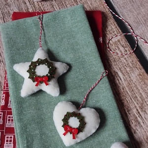 Koszorús karácsonyfadíszek - karácsony - karácsonyi lakásdekoráció - karácsonyfadíszek - Meska.hu