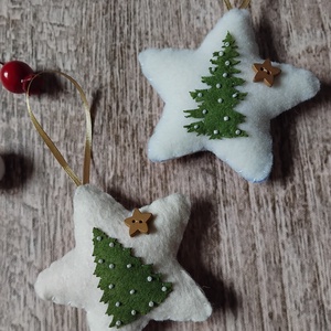 Zöld fenyős csillagok - karácsony - karácsonyi lakásdekoráció - karácsonyfadíszek - Meska.hu