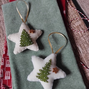 Zöld fenyős csillagok - karácsony - karácsonyi lakásdekoráció - karácsonyfadíszek - Meska.hu