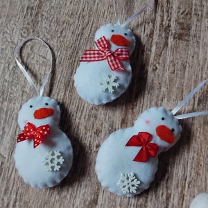 Hóemberkék karácsonyfadísz szett - karácsony - karácsonyi lakásdekoráció - karácsonyfadíszek - Meska.hu