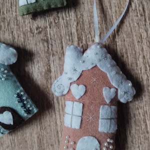 Téli házikók karácsonyfadísz szett - karácsony - karácsonyi lakásdekoráció - karácsonyfadíszek - Meska.hu
