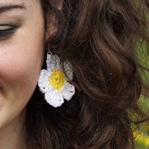 Horgolt fülbevaló, virág fülbevaló - Meska.hu