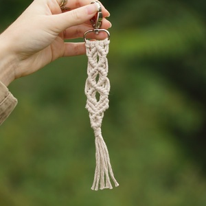 Makramé táskadísz, kulcstartó - Meska.hu