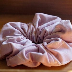 Nagy méretű rózsaszín hajgumi - Meska.hu