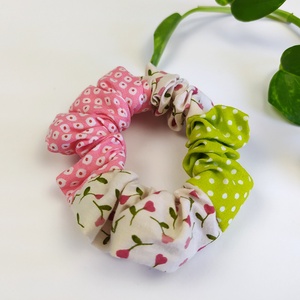 Vidám újrahasznosított patchwork hajgumi, mini méret - ruha & divat - hajdísz & hajcsat - hajgumi - Meska.hu