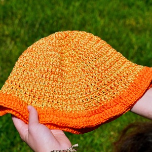 Horgolt kalap, bucket hat, halászsapka, strand kalap, narancssárga organikus pamut fonalból - ruha & divat - sál, sapka, kendő - kalap - Meska.hu