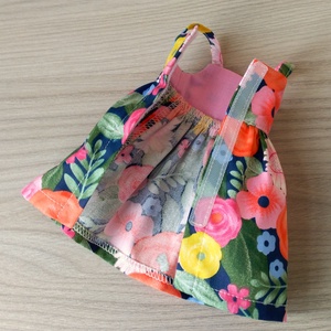 Paola Reina trópusi virágos ruha - játék & sport - baba & babaház - játékbaba, babakellék - Meska.hu