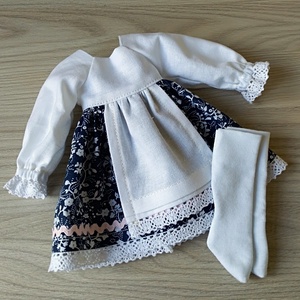 Kék-fehér néptáncos ruha Paola Reina babáknak - játék & sport - baba & babaház - játékbaba, babakellék - Meska.hu