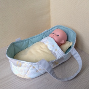 Mózeskosár 20-25 cm-s játékbabáknak, mackóknak - játék & sport - baba & babaház - játékbaba, babakellék - Meska.hu