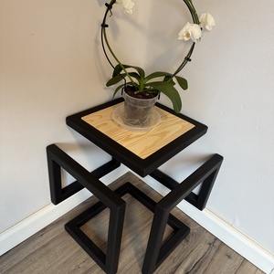 Különleges éjjeliszekrény, sarokasztal, egyedi virágtartó. - otthon & életmód - bútor - asztal - Meska.hu