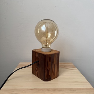 Éjjeli lámpa vagy ahogy én hívom Éji Gerendácska ( Egyedi, 50 éves fagerendából ) - otthon & életmód - lámpa - asztali lámpa - Meska.hu