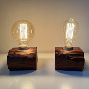 Éjjeli lámpa vagy ahogy én hívom Éji Gerendácska ( Egyedi, 50 éves fagerendából ) - otthon & életmód - lámpa - asztali lámpa - Meska.hu