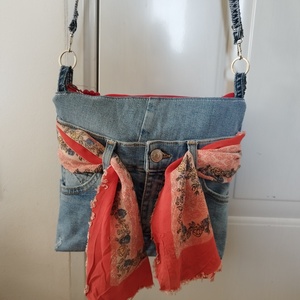 Farmer női válltáska cipzárral, Táska & Tok, Kézitáska & válltáska, Kézitáska, Patchwork, foltvarrás, Újrahasznosított alapanyagból készült termékek, MESKA