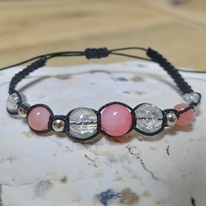 SZÍVCSAKRA rózsaszín jáde és hegyikristály makramé karkötő - Meska.hu