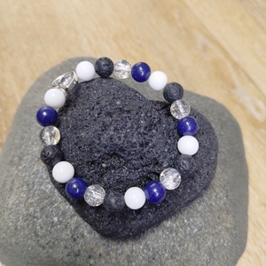 Szivecskés lapis lazuli, achát, lávakő és kristály ásványgyöngy karkötő - ékszer - karkötő - ásványkarkötő - Meska.hu