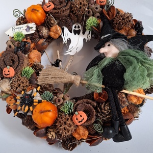 Halloweeni ajtódísz boszival - otthon & életmód - dekoráció - halloween - halloweeni ajtódíszek és ablakdíszek - Meska.hu