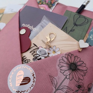 Babaváró/babaköszöntő Micimackós könyvcsomag ajándék díszcsomagolásban, Baba - mama, Babalátogató ajándékcsomag, Fotó, grafika, rajz, illusztráció, MESKA