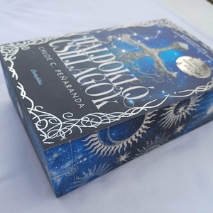 Éldekorált fantasy könyv ajándék díszcsomagolásban (Haldokló csillagok) - könyv & zene - könyv - Meska.hu