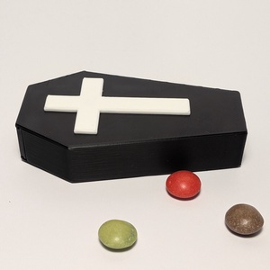 Halloween koporsó cukorkaadagoló, Otthon & Életmód, Dekoráció, Halloween, Halloweeni dekoráció, Mindenmás, MESKA