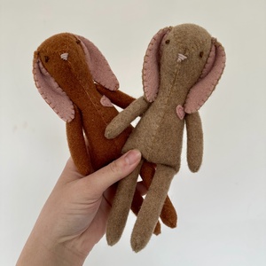 Gyapjúfilc nyuszi szívvel - Meska.hu