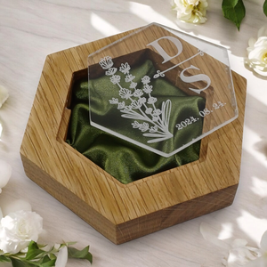 Gyűrűtartó doboz zöld kiegészítőkkel esküvőre, tömör fa ékszertartó átlátszó tetővel, egyedi felirattal - esküvő - emlék & ajándék - doboz - Meska.hu
