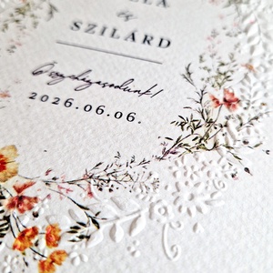Virágos, wildflower esküvői meghívó dombornyomással, viaszpecséttel - esküvő - meghívó & kártya - meghívó - Meska.hu