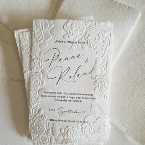 Esküvői meghívó, merített papíron, virágos dombornyomással - esküvő - meghívó & kártya - esküvői pecsét, bélyegző - pecsétviasz gyöngy - Meska.hu