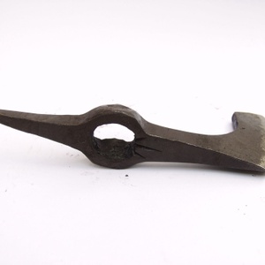 [F_05/a] Kovácsolt acél hegyes, szakállas fokos (fejsze, balta) -  - Meska.hu