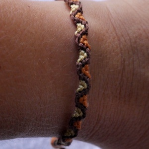 Csomózott karkötő - ékszer - karkötő - fonott karkötő - Meska.hu Csomózott karkötő - ékszer - karkötő - fonott karkötő - Meska.hu