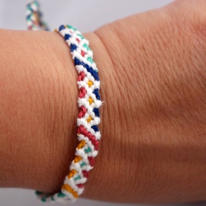 Csomózott karkötő - ékszer - karkötő - fonott karkötő - Meska.hu Csomózott karkötő - ékszer - karkötő - fonott karkötő - Meska.hu