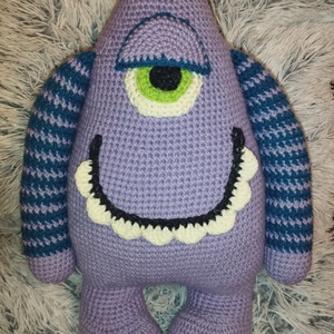 Horgolt szörnyecske, Játék & Sport, Plüssállat & Játékfigura, Szörnyike, Horgolás, MESKA
