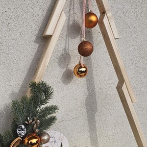  asztaldísz, Karácsony, Karácsonyi lakásdekoráció, Ünnepi asztaldekoráció, Virágkötés, MESKA