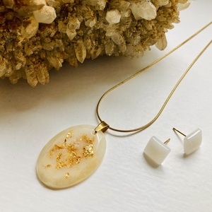 Ovális medál szögletes fülbevalóval - Meska.hu