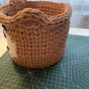 Horgolt maci tároló - otthon & életmód - tárolás & rendszerezés - tárolókosár - Meska.hu