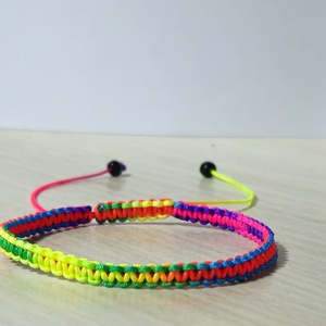 Szivárvány makramé karkötő, Ékszer, Karkötő, Fonott karkötő, Csomózás, MESKA