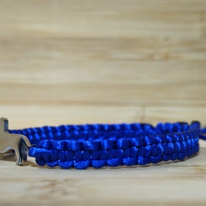 Tacskó medálos makramé karkötő - ékszer - karkötő - fonott karkötő - Meska.hu