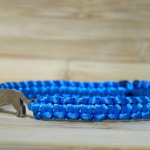 Tacskó medálos makramé karkötő - ékszer - karkötő - fonott karkötő - Meska.hu