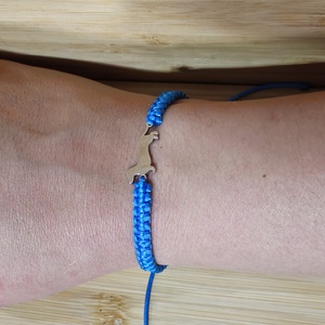 Tacskó medálos makramé karkötő - ékszer - karkötő - fonott karkötő - Meska.hu