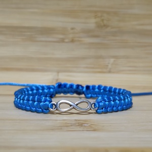 Makramé karkötő végtelen jellel, Ékszer, Karkötő, Karkötő medállal, Csomózás, Fonás (csuhé, gyékény, stb.), MESKA