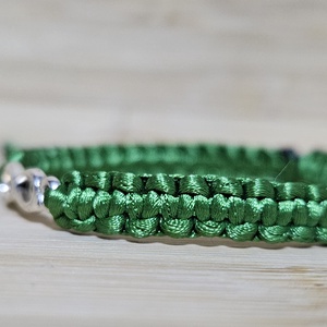 Makramé karkötő végtelen jellel - ékszer - karkötő - karkötő medállal - Meska.hu