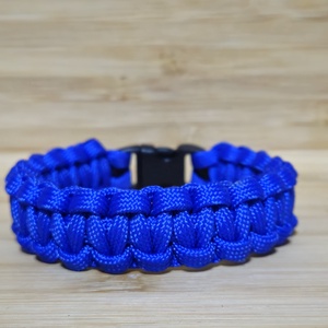 Stílusos paracord csatos karkötő - Meska.hu