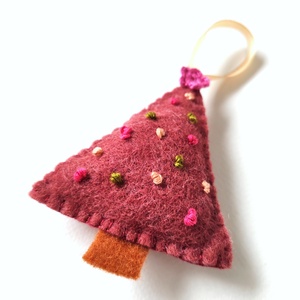 Gyapjúfilc karácsonyfadísz bordó-színes, Karácsony, Karácsonyi lakásdekoráció, Karácsonyfadíszek, Hímzés, Varrás, MESKA