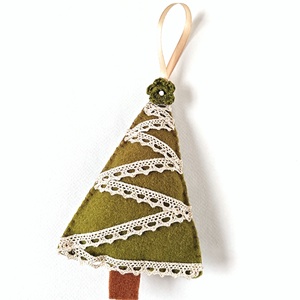 Gyapjúfilc karácsonyfadísz zöld, csipkés, Karácsony, Karácsonyi lakásdekoráció, Karácsonyfadíszek, Hímzés, Varrás, MESKA