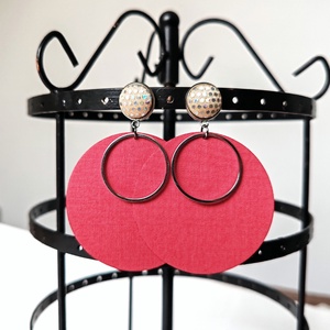 Egyszínű sötét rózsaszín nagyméretű textilfülbevaló ezüsttel, Ékszer, Fülbevaló, Lógó fülbevaló, Ékszerkészítés, MESKA